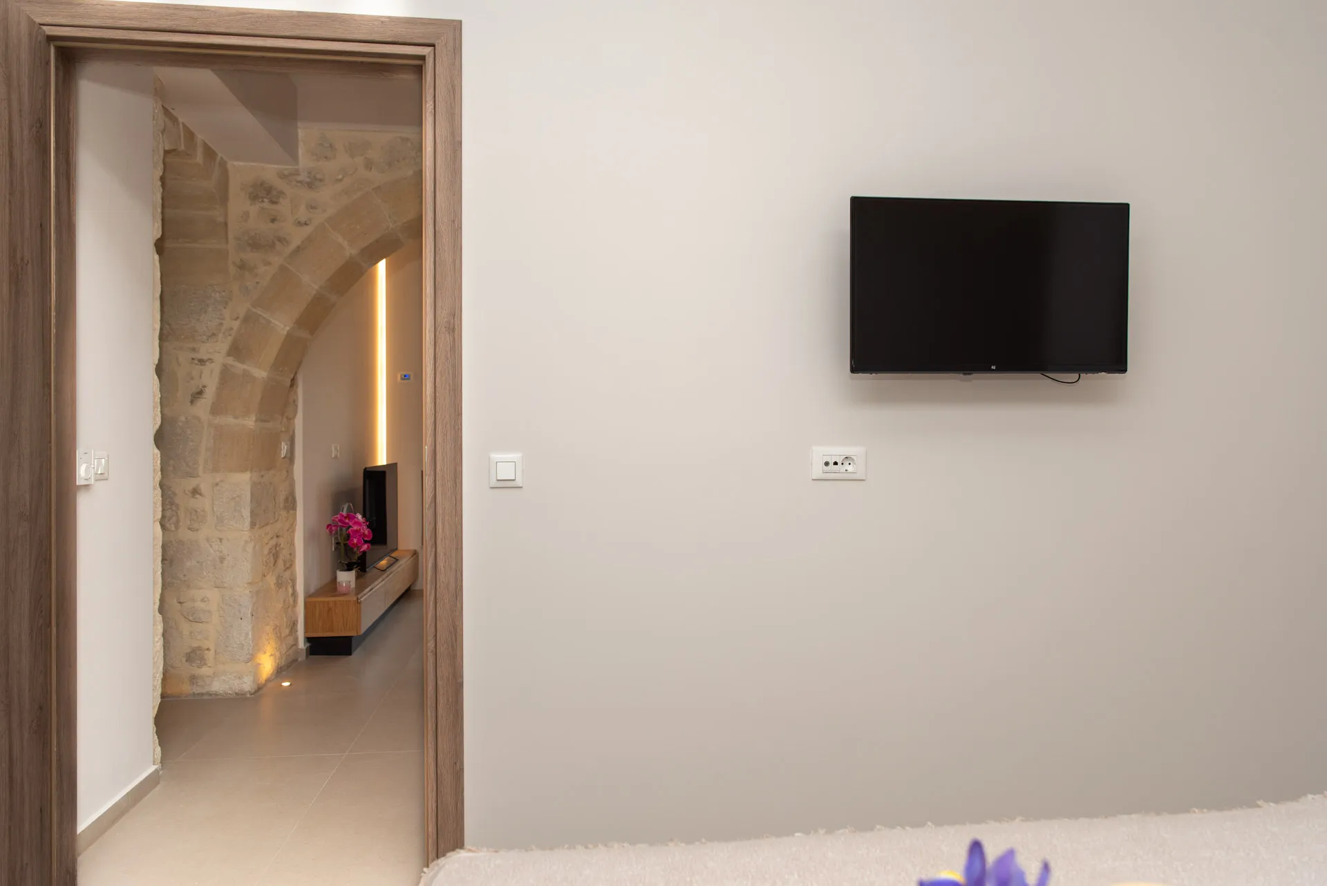 Modern light fixture