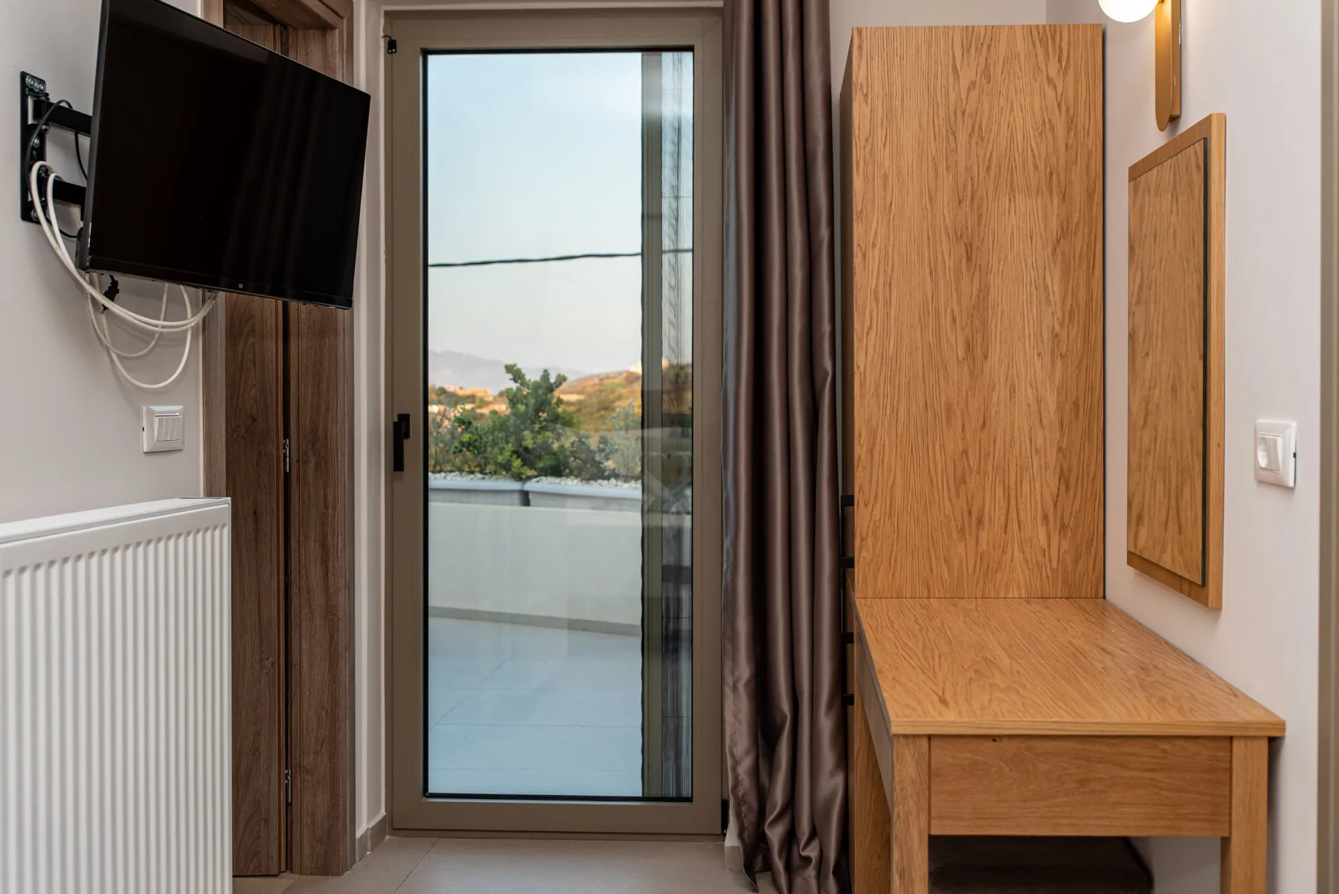 Towel rack and amenities